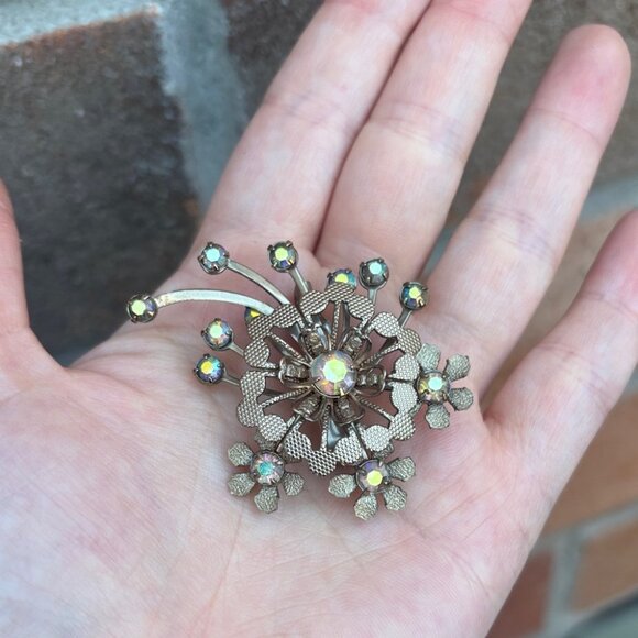 Vintage Floral Brooch with Iridescent Aurora Borealis Rhinestone Accents - Picture 5 of 6
